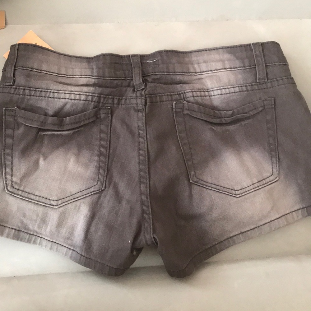 NWT Cielo shorts - Picture 3 of 3